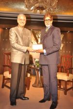 Amitabh Bachchan at Jhonny Walker Voyager award in Taj Hotel, Mumbai on 16th Dec 2012 (14).JPG